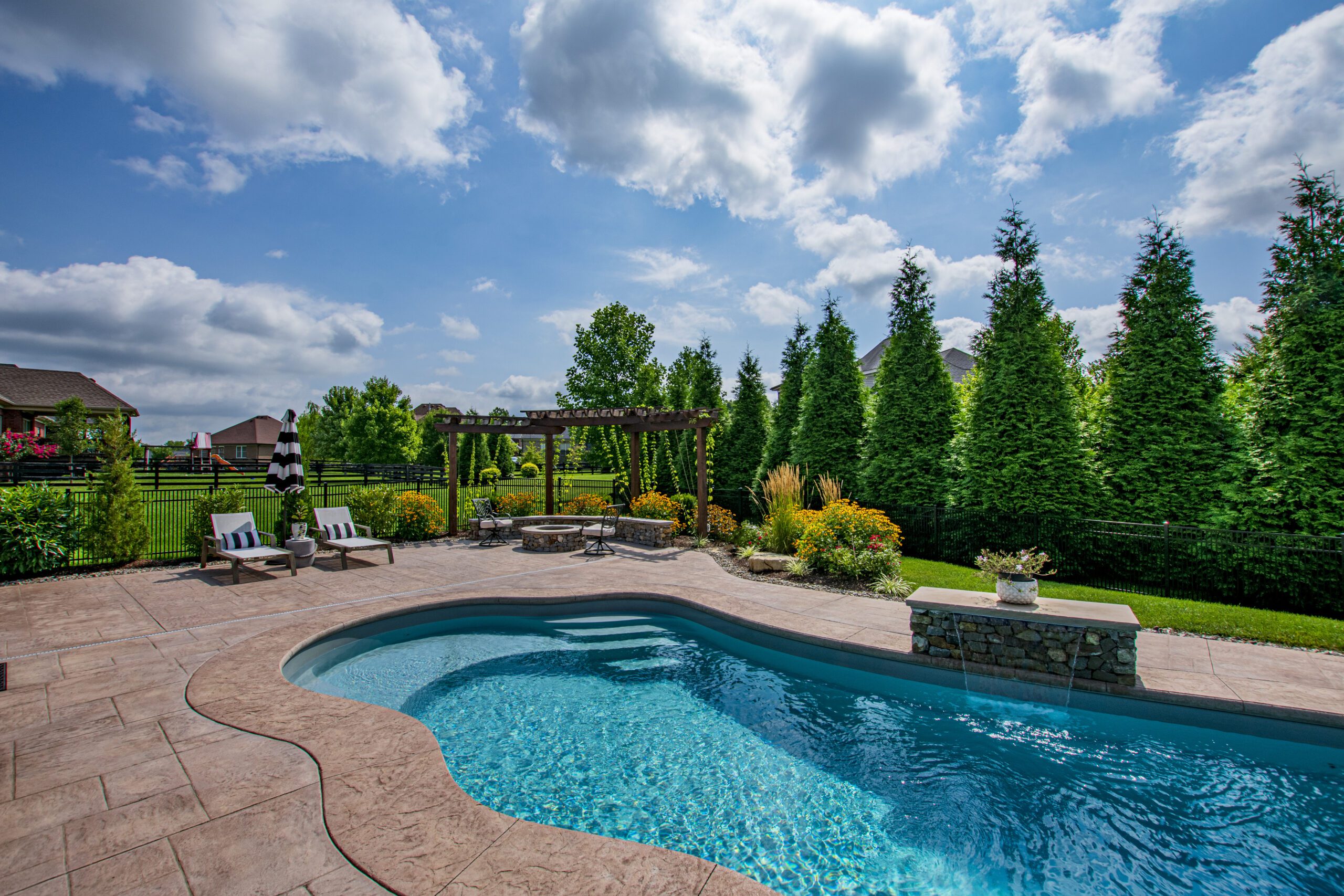 Derby City Pools Fiberglass Swimming Pools In Louisville Ky